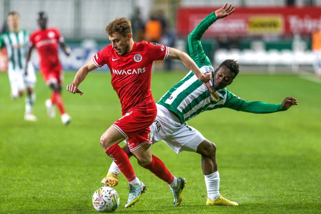 Konyaspor-Antalyaspor maçından kareler 1