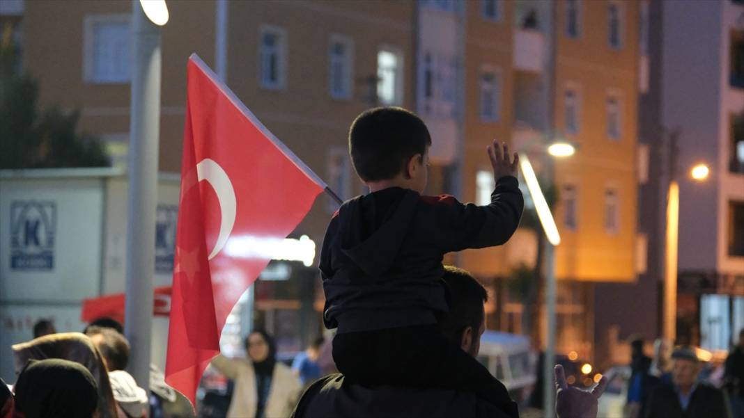 Konya ve ilçelerinde seçim kutlamalarından kareler 7