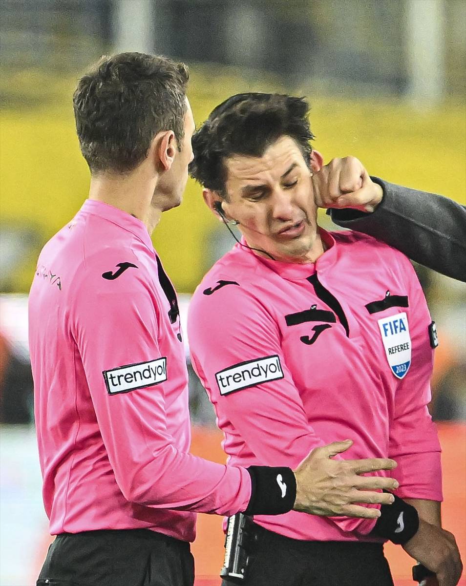 MKE Ankaragücü Kulübü Başkanı Faruk Koca'dan hakeme saldırı 7
