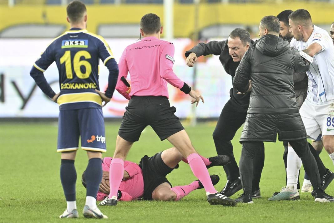 MKE Ankaragücü Kulübü Başkanı Faruk Koca'dan hakeme saldırı 5