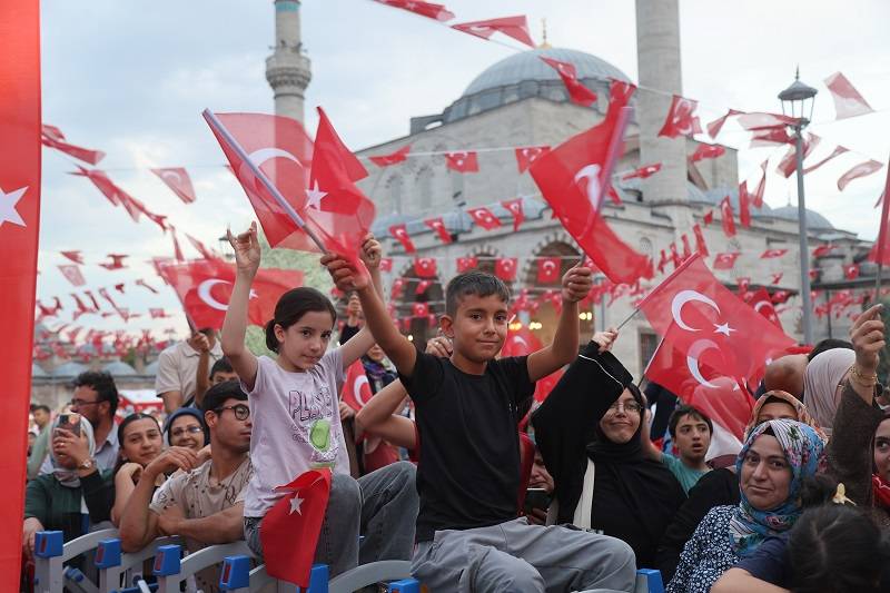 Konyalılar Mevlana Meydanı'nda buluştu 1