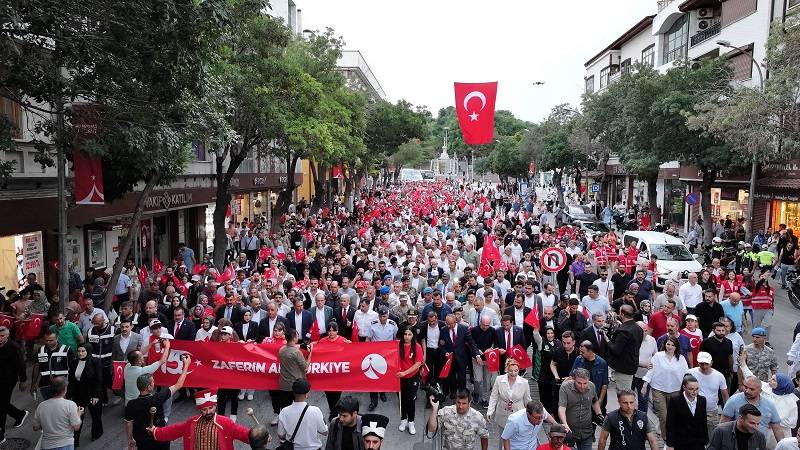 Konyalılar Mevlana Meydanı'nda buluştu 2