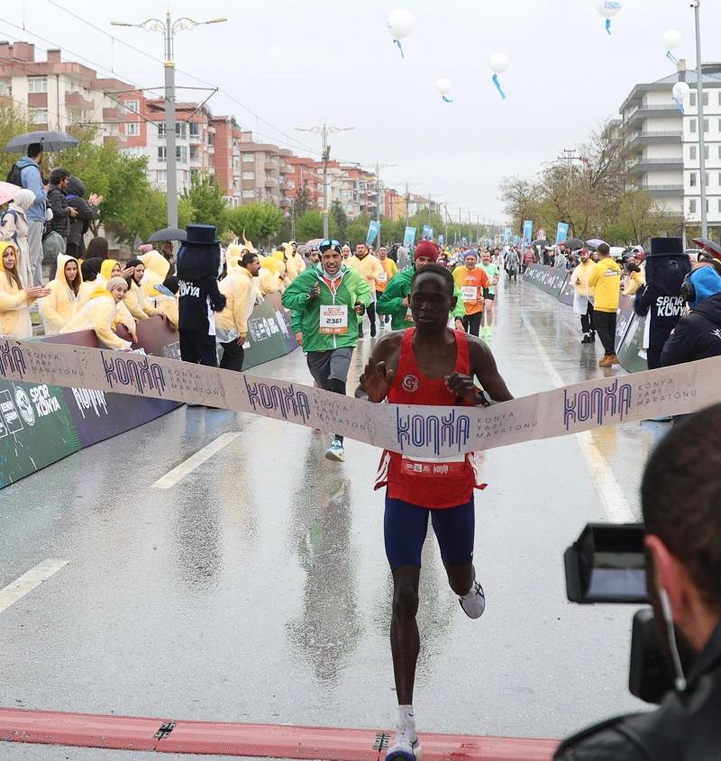 Konya Uluslararası yarı maratonundan kareler 9