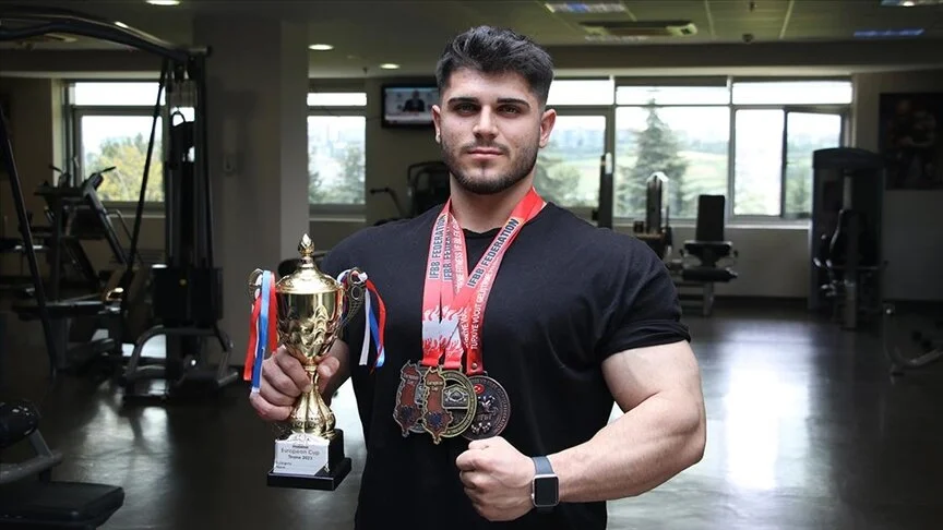 Kilo almak için  başladı Şampiyon oldu