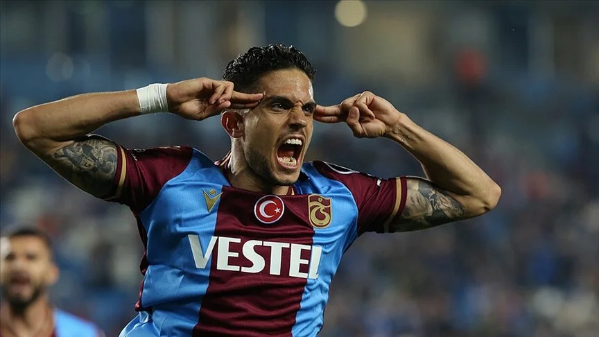 Bordo-Mavili takımın İspanyol oyuncusu Bartra