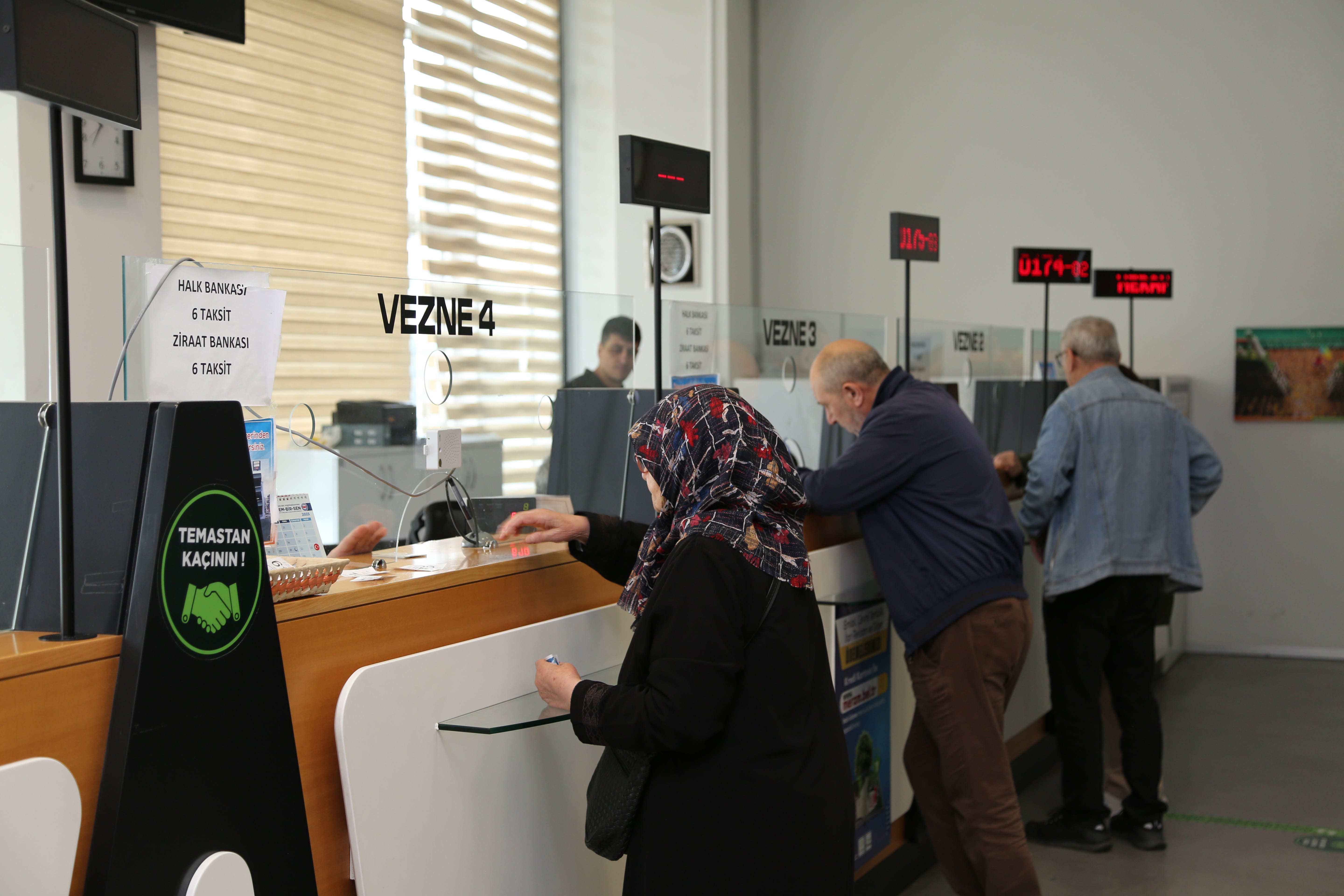 Belediye vezneleri Cumartesi günü de açık