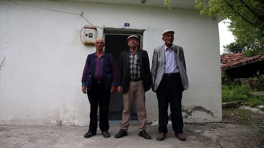 19 seçmenli köyde oy verme işlemi bitti