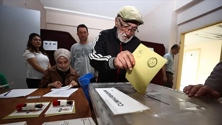 Seçim için huzurevlerinde de sandık kuruldu