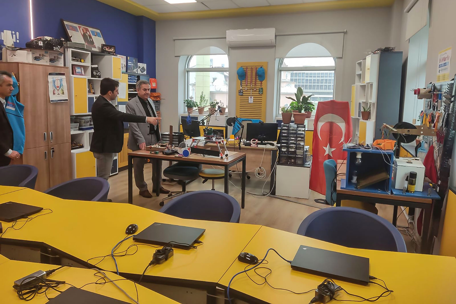 Karatay BİLSEM'i ziyaret etti