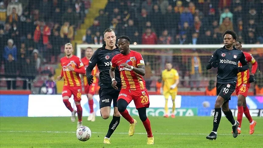 Süper Lig'de son haftanın maçları belli oldu
