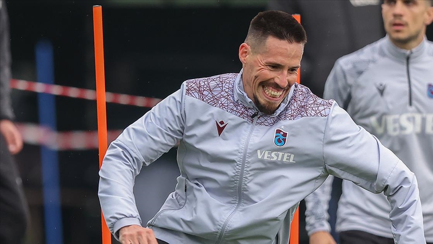 Trabzonspor'lu  Hamsik futbolculuk kariyerini sonlandırıyor