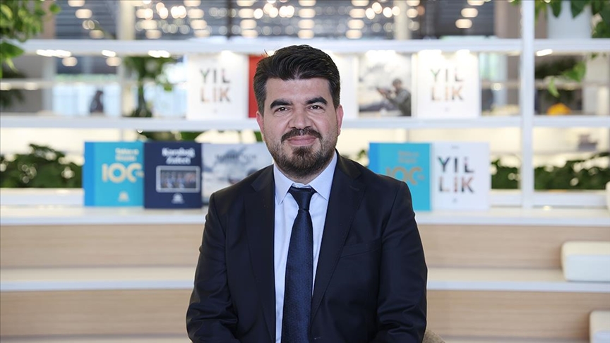 ''Kayserispor bütün güçlükleri aşabilecek büyük bir camiadır''