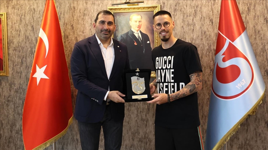 Trabzonspor'dan, Marek Hamsik'e teşekkür plaketi