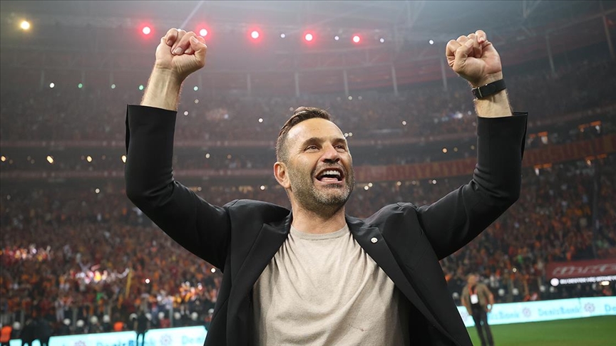 Galatasaray Okan Buruk ile 1 yıl daha beraber