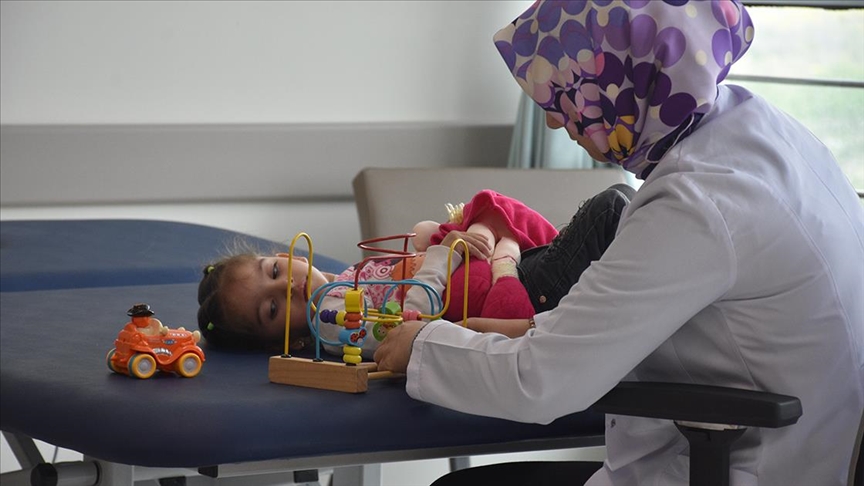 Serebral palsi hastası çocuklar hayata hazırlanıyor
