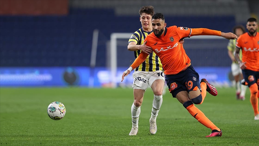 Fenerbahçe, Medipol Başakşehir ile karşılaşıyor