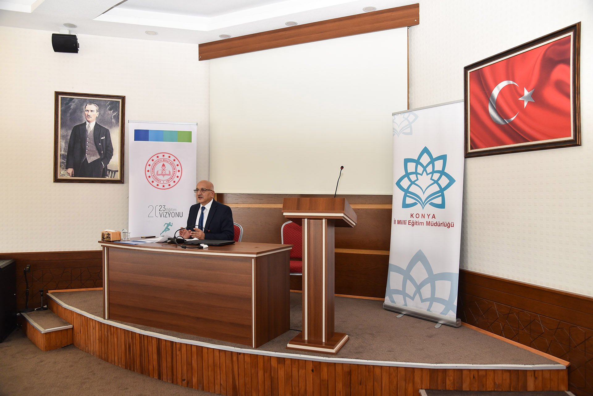 İlçe Milli Eğitim Müdürleri toplandı