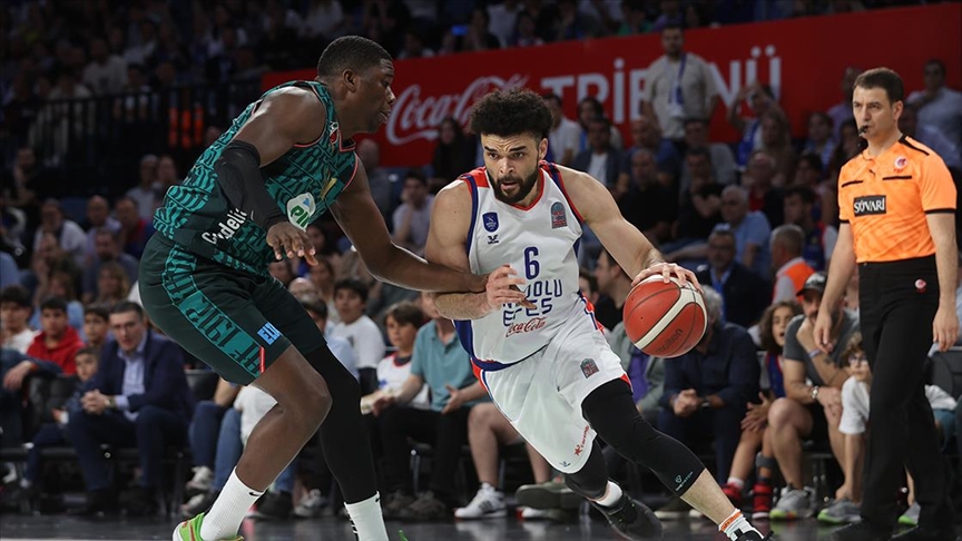 Anadolu Efes, Pınar Karşıyaka'ya konuk olacak
