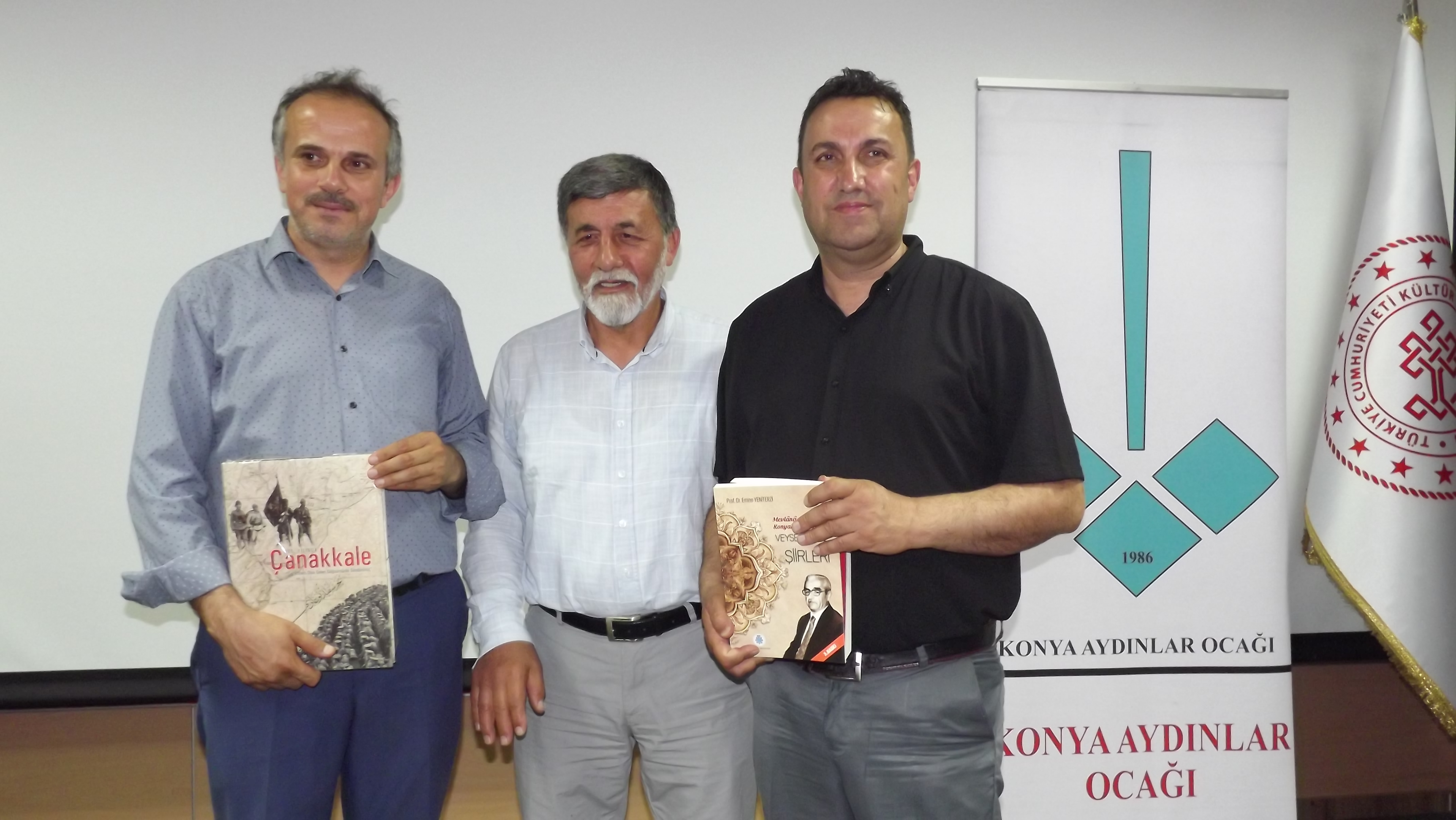 Konya Aydınlar Ocağı'nda Salı Sohbetleri sürüyor