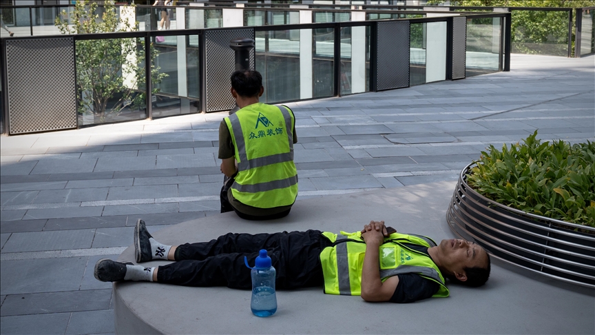 Çin açık alanda çalışmayı yasakladı