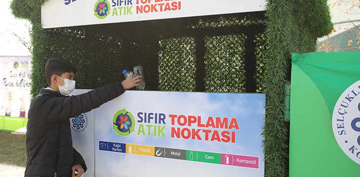 Plastik ya da cam atık şişe getirenler maç biletini alıyor