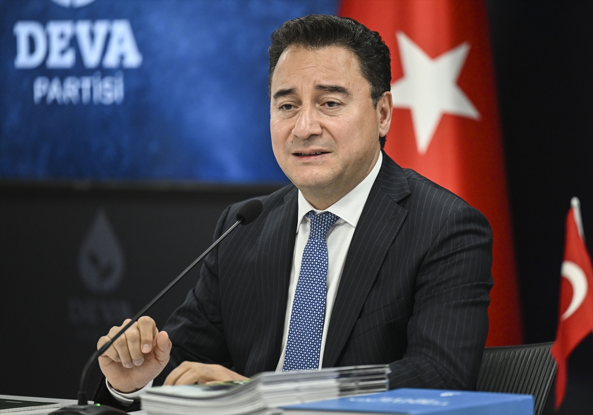 Babacan, ekonomik gelişmeleri değerlendirdi