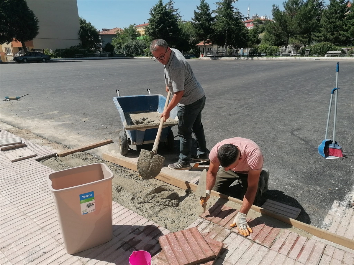 Gönüllü öğretmenlerin yaz mesaisi