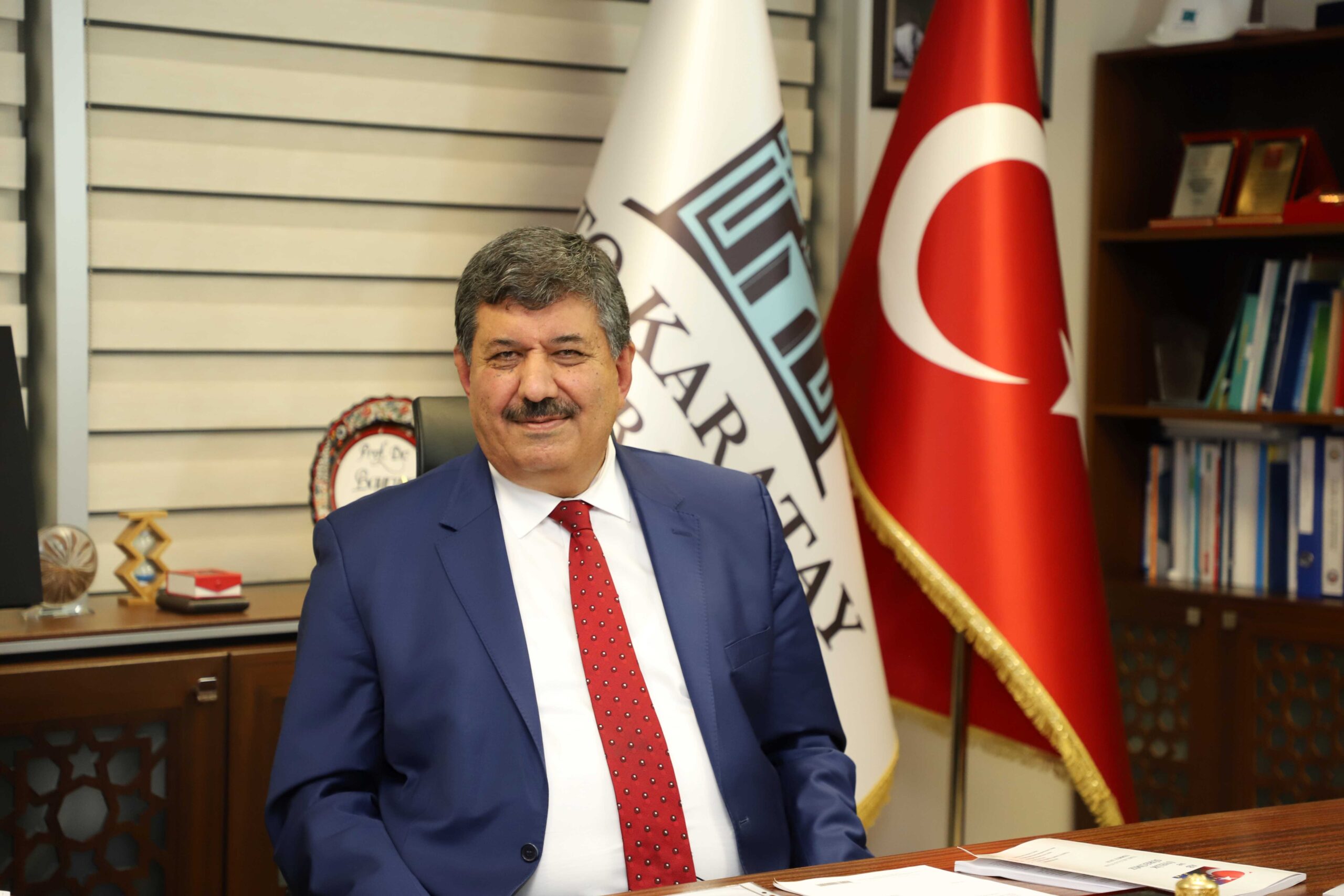 “Öğretmenlerimiz, toplum ve istikbalimizin manevi mimarlarıdır”