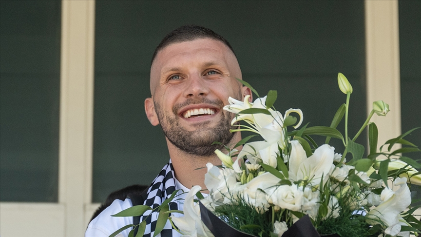 Ante Rebic'i Beşiktaş kadrosunda