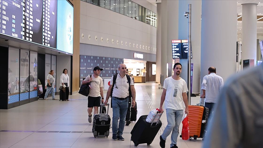 Nijer'deki Türk vatandaşları İstanbul'da