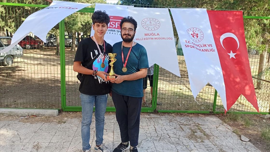 Geliştirdikleri roketle birinci oldular