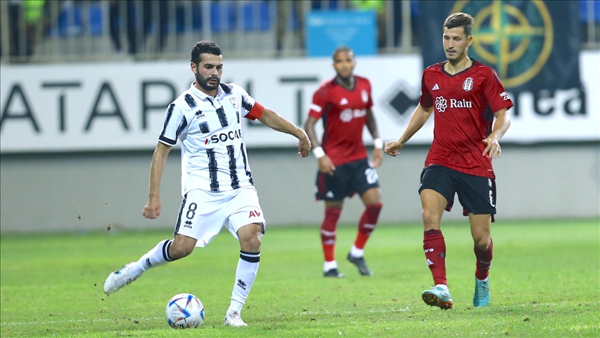 Beşiktaş, Neftçi takımını 3-1 yendi