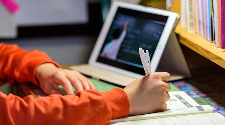 Uzaktan eğitim 1 milyarlık tasarruf sağladı