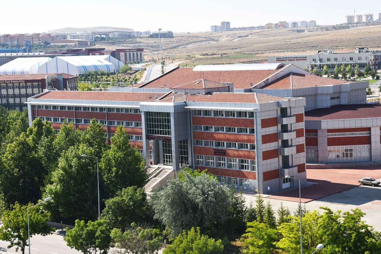 KMÜ Sosyal Bilimler Enstitüsü 515 öğrenci alacak