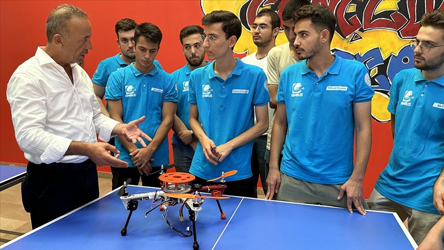 Üniversiteli gençlerin ''umut ışığı'' projesi Teknofest'te