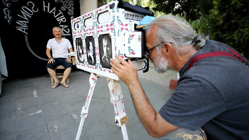 Körüklü fotoğraf makinesiyle nostalji