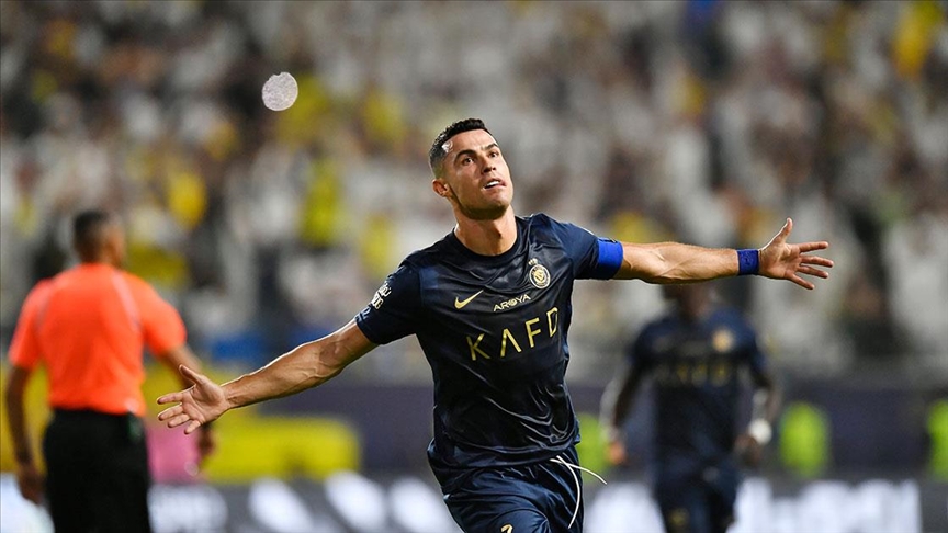 850 gol atan ilk futbolcu