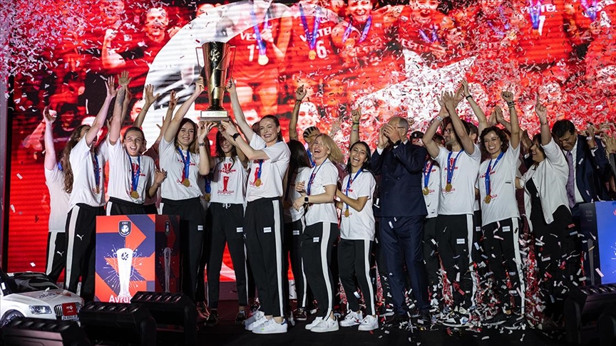 Efsaneleri Avrupa şampiyonluğunu değerlendirdi