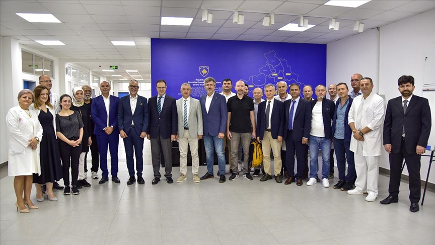 Türk doktorlar, Kosova’da