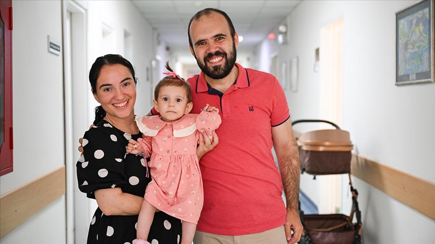 Kosovalı bebek, İzmir'de şifa buldu