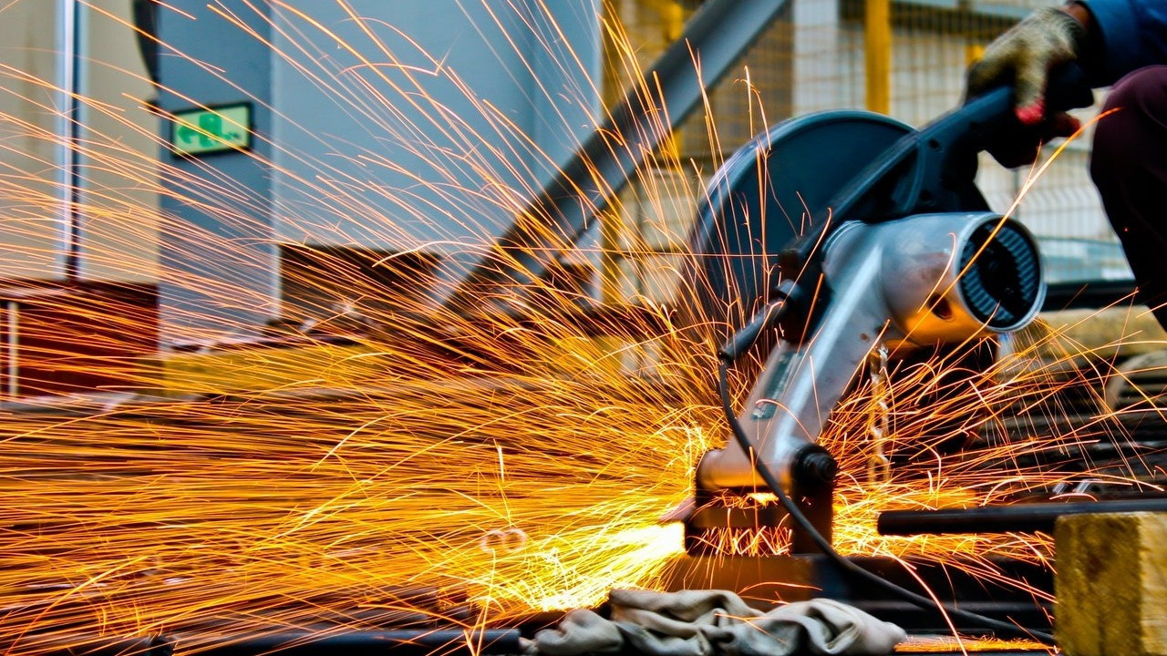 Sanayi üretimi yıllık yüzde 8,5 arttı