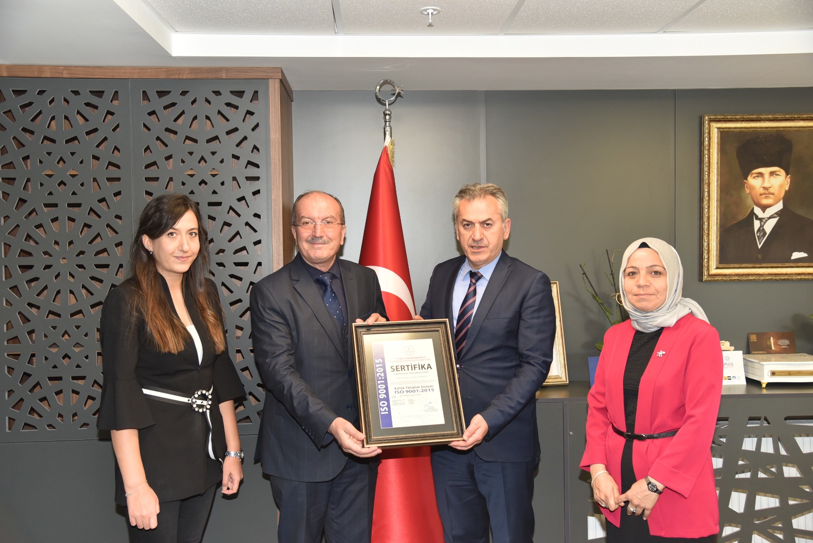 Okullara belgeleri takdim edildi