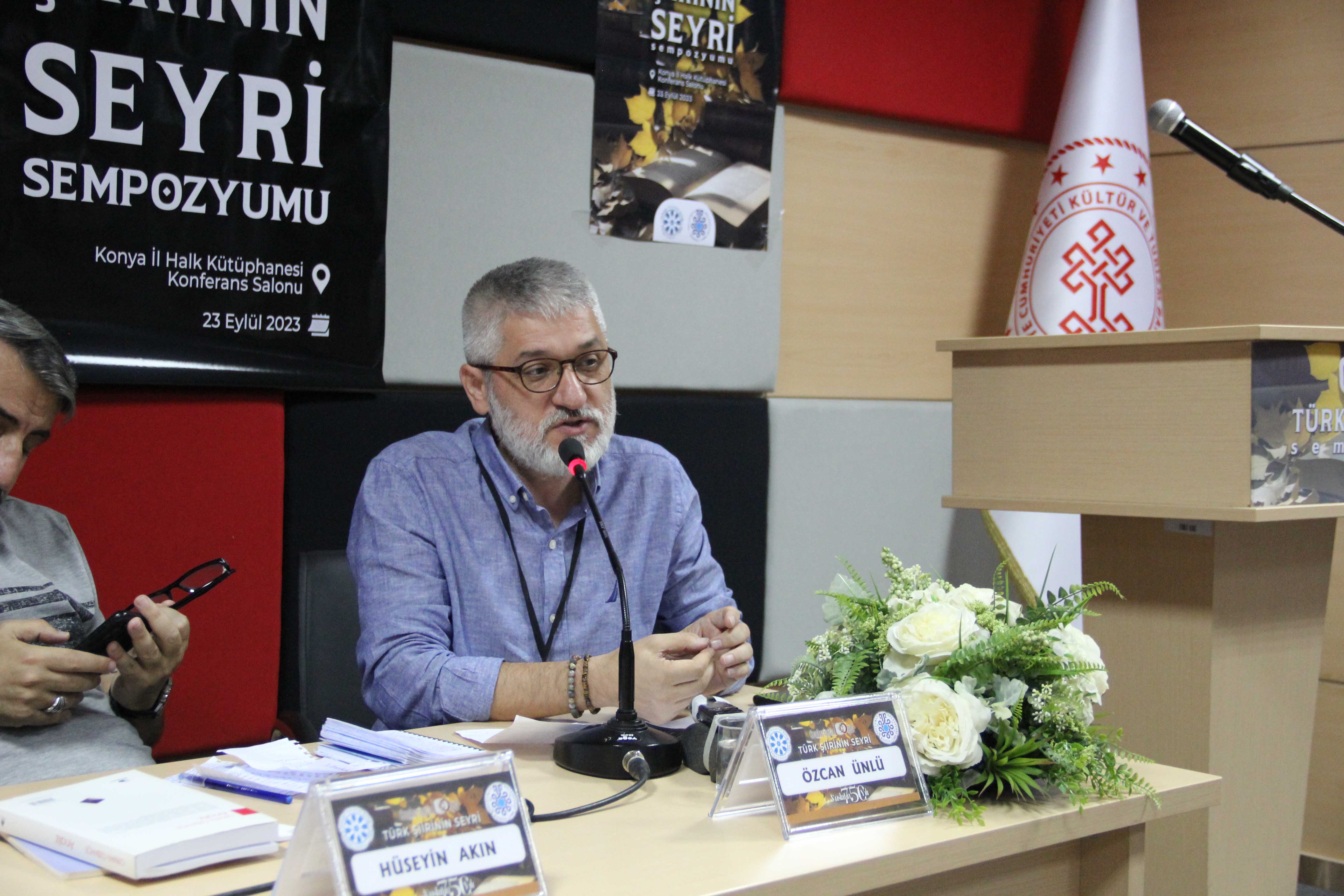 Türk şiirinin seyri sempozyumda anlatıldı