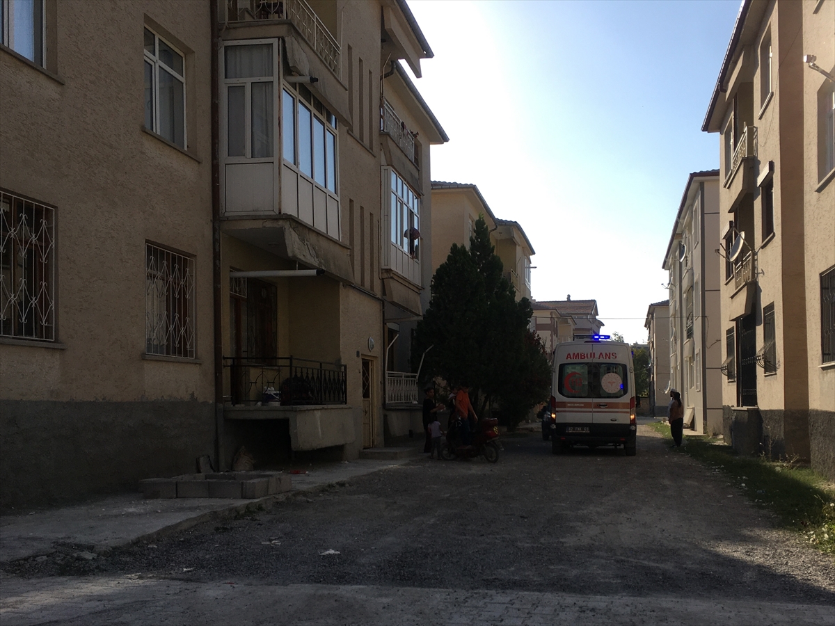 5 yaşındaki çocuk balkondan düştü