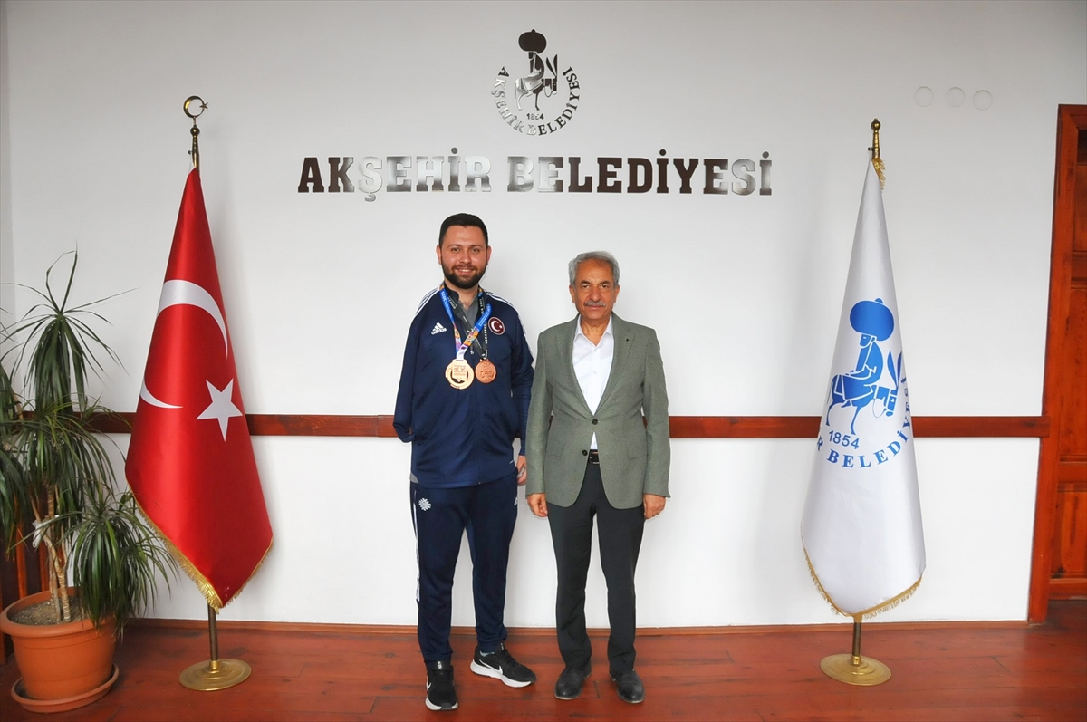 Dünya üçüncüsü milli sporcudan Başkan'a ziyaret