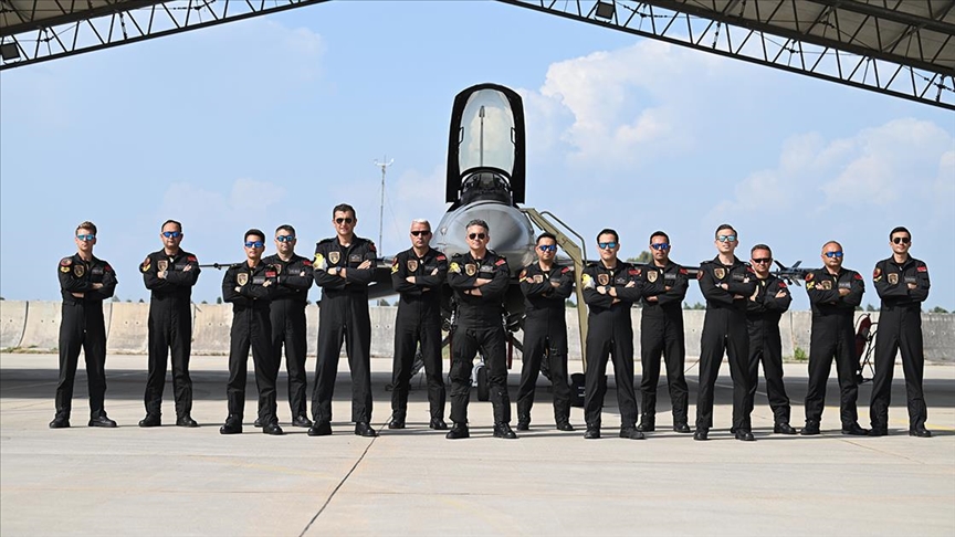 SOLOTÜRK pilotları TEKNOFEST'te buluştu