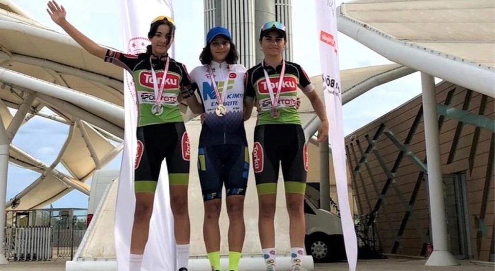 Torku Şeker Spor bisiklet takımları şampiyon oldu