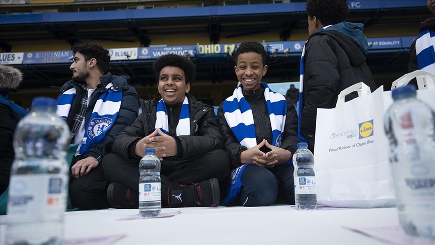 Chelsea, stadında iftar yemeği verdi