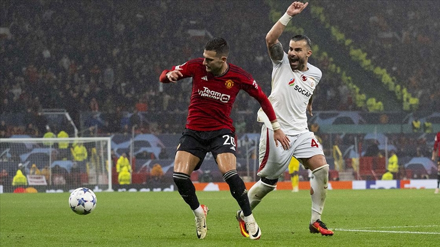 İki bin sarı-kırmızılı taraftar tribündeydi