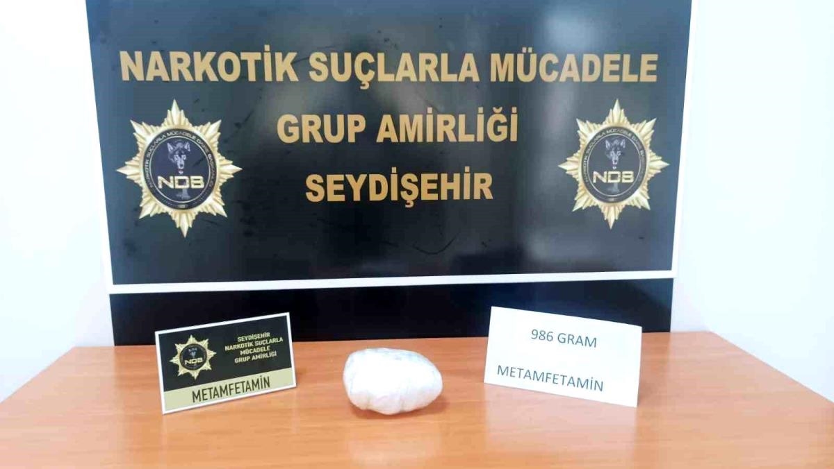 Araçta 1 kilo uyuşturucu ele geçirildi